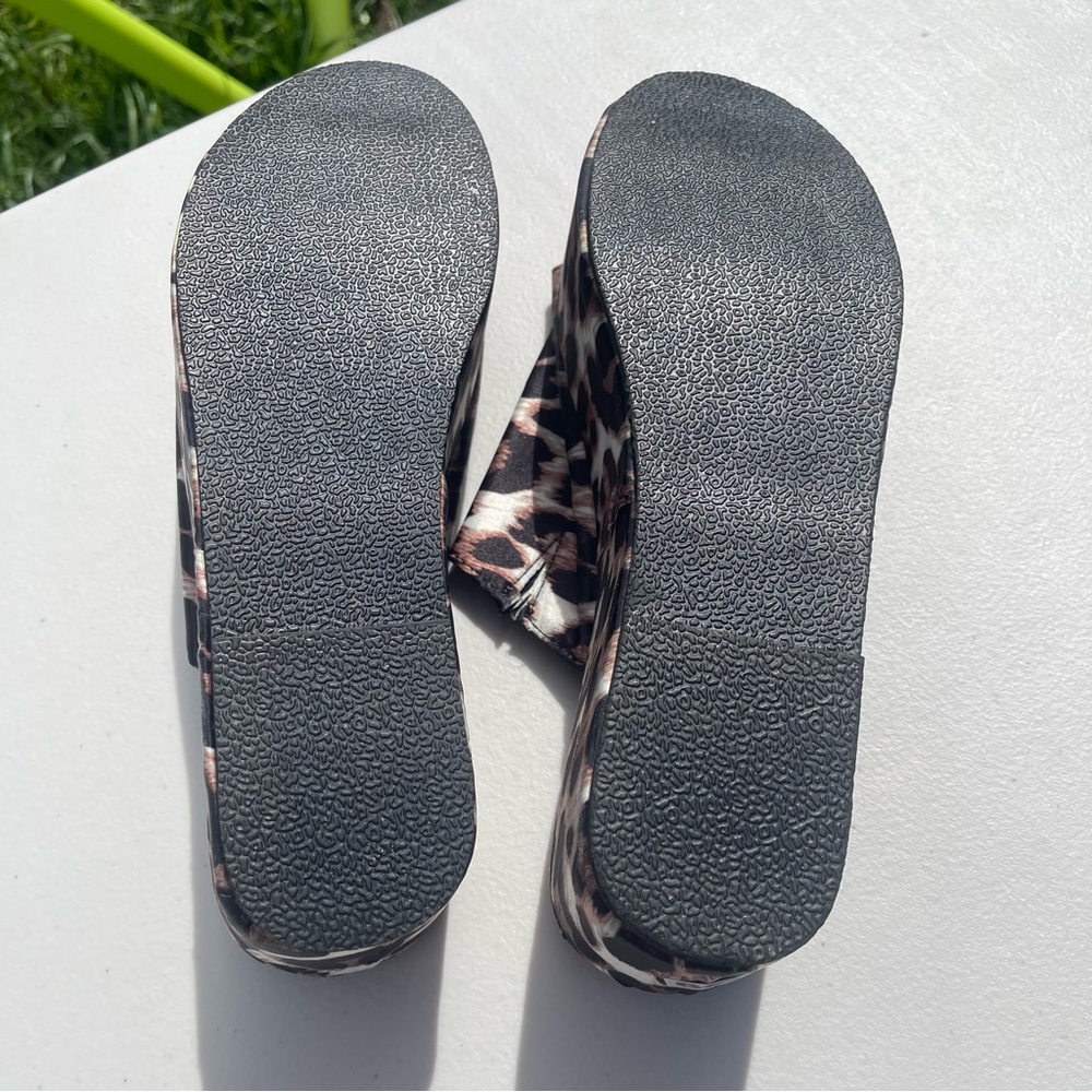 Leopard Platform Sandals - Picture 5 of 6